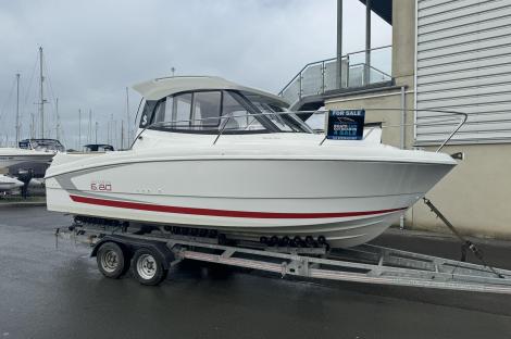 2016 Beneteau Antares 6.80 Motor Boat