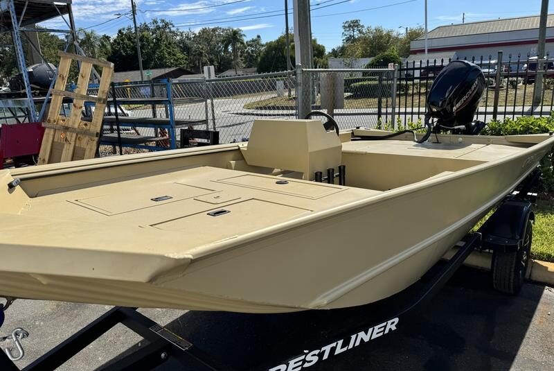 2024 Crestliner 1660 Retriever SC