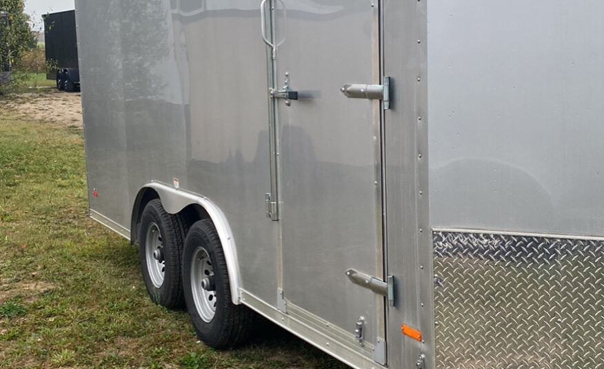 8.5′ X 21′ RC ENCLOSED SNOWMOBILE TRAILER