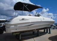 2001 Chaparral 232 Sunesta