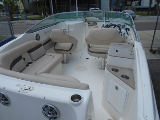 2012 Hurricane 2400 Sundeck