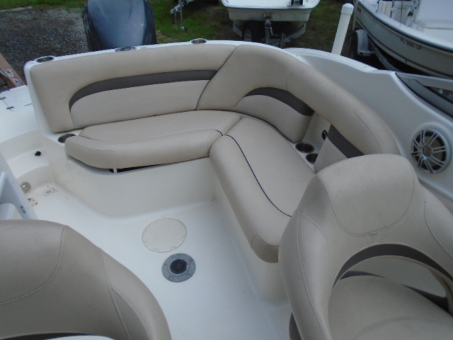 2012 Hurricane 2400 Sundeck