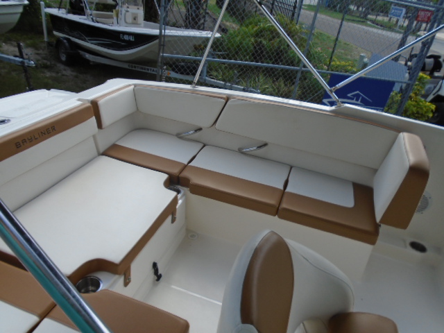 2019 Bayliner VR 4 1 / 6