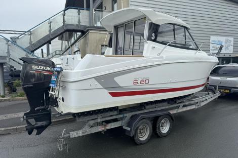 2016 Beneteau Antares 6.80 Motor Boat