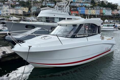 2016 Beneteau Antares 6.80 Motor Boat