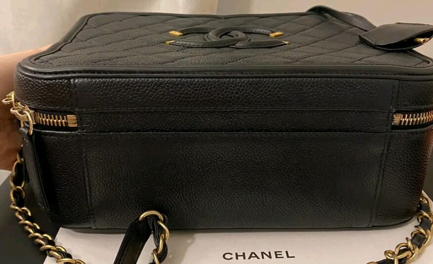 Chanel Vanity Medium Size